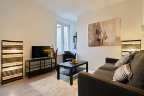 One bedroom apartment near tramway & shops - Image 3