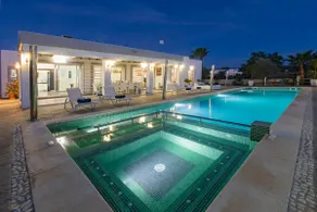 Villa in San Antonio Sleeps 10 - Image 3