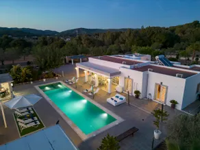 Villa in San Antonio Sleeps 10 - Image 2