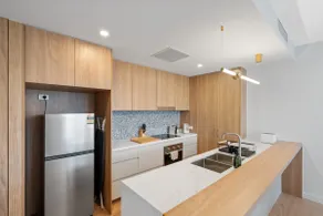 The Roocrest - Kangaroo Point Brand New 2BR with Parking - Image 3