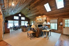 Cedar Lodge on Dells Lake - Image 4