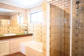 Bay Penthouse - Image 4