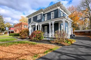 Luxurious Historic Victorian Warren OH Sleeps 10! - Image 2