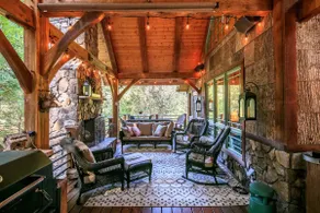Luxury Riverfront w/ Privacy & Fireplace - Image 4