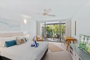 Belle Escapes Beachview Suite 1304 Drift Beachfront Resort - Image 3