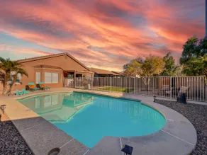Surprise Pool Home! Close to Everything. Sleeps 13 - Image 5