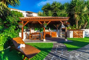 Casa vacanze \"Bernarda\" con piscina riscaldata, vista mare, piscina privata e Wi-Fi - Image 5