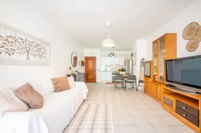 GuestReady - Sunshine at Costa da Caparica - Image 3