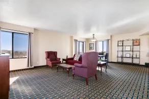 *Route 66* Penthouse Apartment w/ City View - Image 2