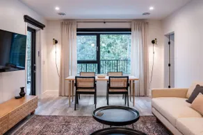 Snow & Swing Getaway - Three Bedrooms with Hot Tub (Stay Revy) - Image 2