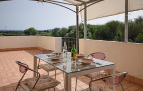 Stunning apartment in Lamezia Terme - Image 2
