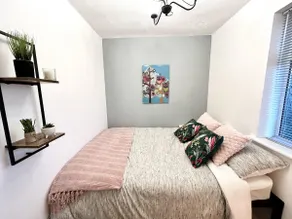6 Guests - 3 Bed House in Chester-le-Street - Image 4