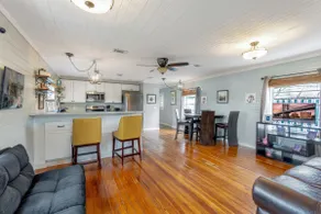 Blue Cottage, Close to Downtown & Bases! - Image 5