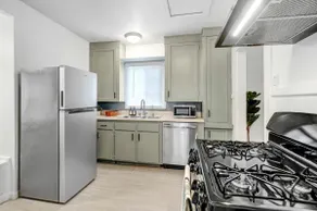 Tranquil Metro Abode • Pet friendly - Image 3