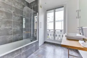 Spacious apt - 2BR-4P - Montmartre-Moulin Rouge - Image 5