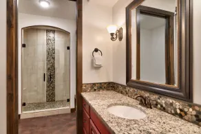 Luxury Downtown Rental (Hot Tub/Pet Friendly) #8 - Image 5
