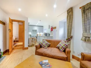 Cottage with garden | River view - Image 5