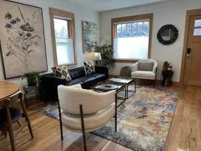 A Stone's Throw | Mill Modern - Very walkable - Image 2