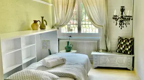 Charming Apartment with Independent Entrance - Image 3