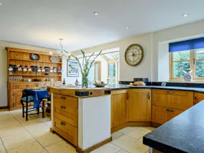 6 Bed in Lechlade oc-93251 - Image 4