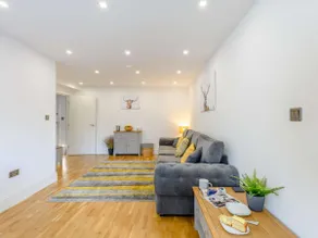 Alojamiento de 2 habitaciones en Lyndhurst - Image 5