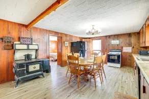 Authentic Log Cabin in Pineville ~ 2 Mi to River! - Image 2