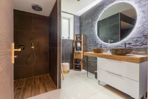 Essential apartment with Jacuzzi and Sauna - Image 3