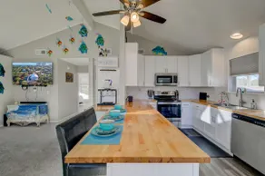 5 BR House Pet Friendly | Epic View | Port of Yall - Image 3