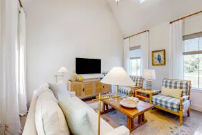 Eco-chic Lake Somerville Area Farmhouse w/ Porch - Image 3