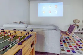 8 Beds l Shuffleboard l Projector- Family Fun! - Image 4
