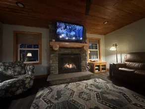 Comfort and Convenience. Family and pet friendly. - Image 3