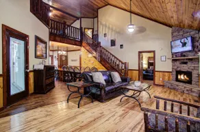 Log Home 1 Mile from Smoky Mtns. Free Tickets! - Image 2
