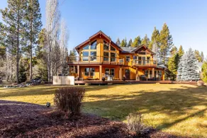 PONY47 - Stunning River Front Home, Community Pool - Image 2