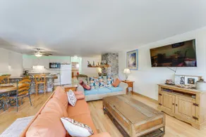 Walkable Location! Mtn-View Condo in Red River - Image 5