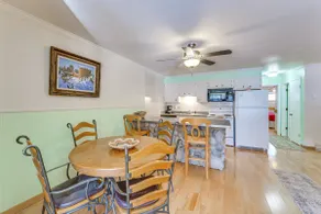 Walkable Location! Mtn-View Condo in Red River - Image 2