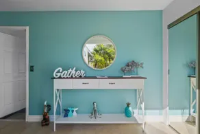 Coastal Home 10 min to the Beach - Image 3