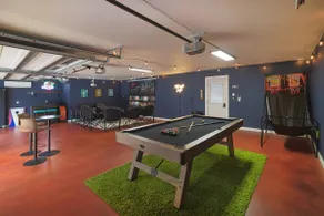 Fitzhugh Lodge: Pool, Pickleball, Poker- Sleeps 16 - Image 5