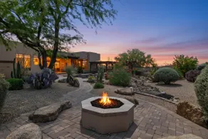 Gorgeous Desert Home W/ Backyard Oasis! - Image 4