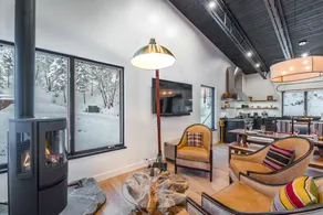 Near Downtown + Pet Friendly - Suncrest Charm - Image 3