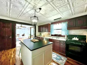 Vintage Danville Retreat | 4BR • Patio • Sleeps 9 - Image 4