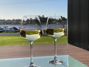 Sunset House - Sun-soaked 4BR Waterfront Retreat - Image 2