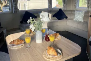 Newquay Bay Resort pet friendly sleeps 6 WiFi - Image 2