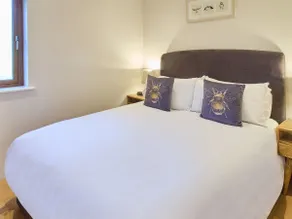 Host & Stay - Cobnut Barn - Image 3