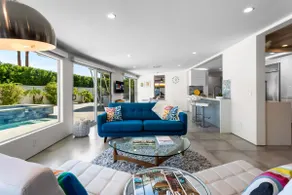 Upscale, Spacious Mid-Century 4 bed/4 bath home - Image 4