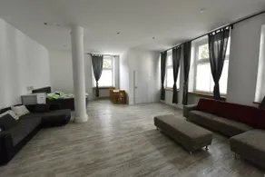 Spacious 3-room 130 sqm apartment with garden - Image 2