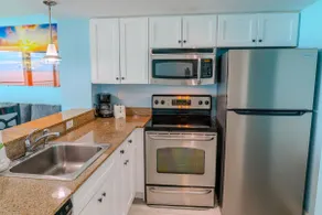 2BR / 2BA Deluxe Oceanfront Condo im Sandy Beach Resort ~ Sandy Beach 1612 - Image 4