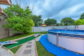 Getaway by SeaWorld | Pool, Gameroom & BBQ - Image 3