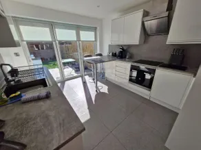 The Seaside Haven w Parking - Mins to Viking Bay - Image 4