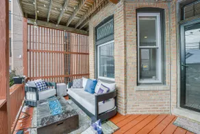 Spacious Condo w/ Deck ~ 3 Mi to Downtown Chicago! - Image 3