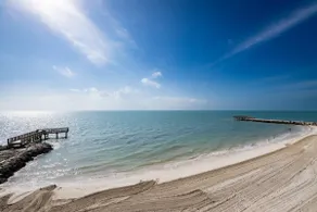 Salt Life: Experience Coastal Luxury, 2BR KCB - Image 3